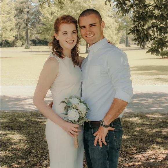 Meet your Posher, Allison - Picture 1 of 1